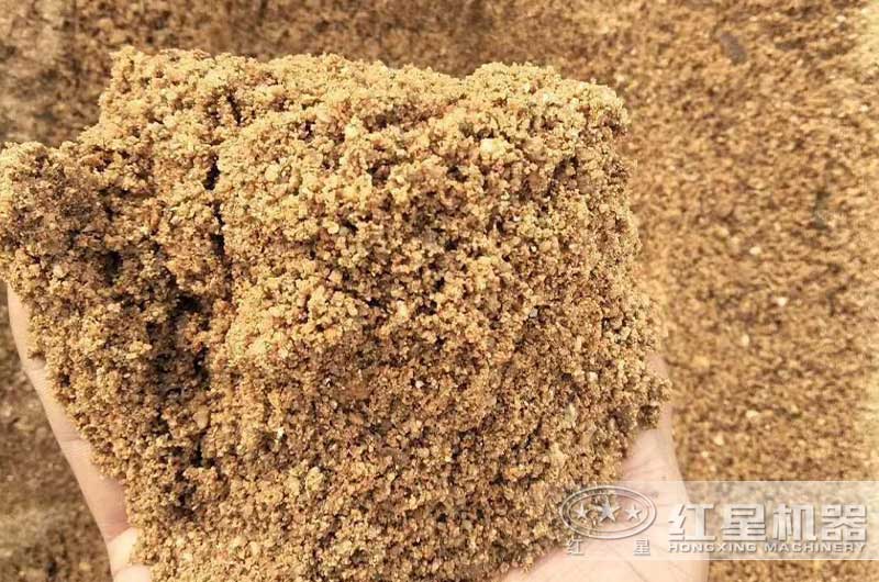 鵝卵石制成的機(jī)制砂，比天然砂還好用